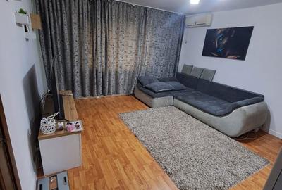 Apartament cu 2 camere semidecomandat în Craiovița Nouă