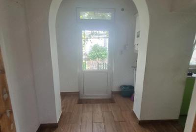 Casă cu 2 camere cu Teren 446 Mp în Rahova