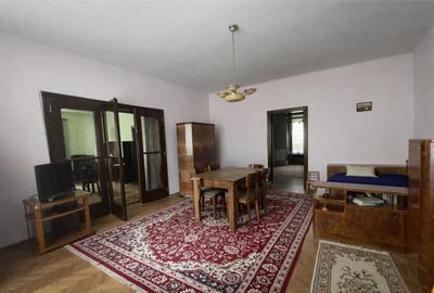 Casă cu 4 camere cu Canalizare în Centrul Civic - 4