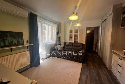 Apartament cu 2 camere semidecomandat, mobilat în Ultracentral