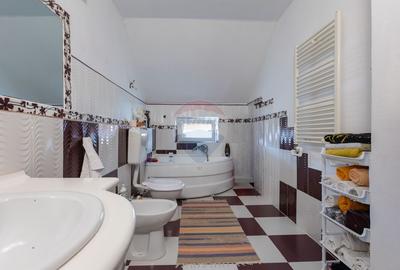 Casă cu 4 camere cu Teren 230 Mp în Măgura - 15