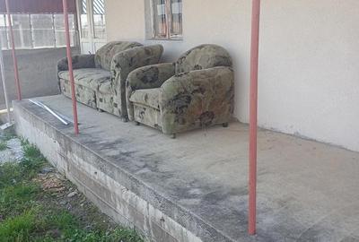 Casă cu 4 camere cu Teren 8700 Mp în Central - 1