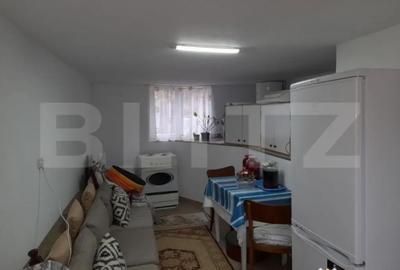 Casă cu 6 camere cu Teren 1120 Mp în Central - 2