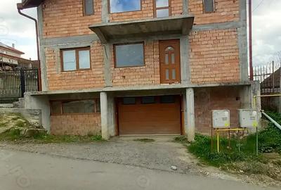 Casă cu 5 camere în Central - 4