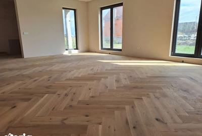 Casă cu 4 camere cu Teren 600 Mp în Central - 2