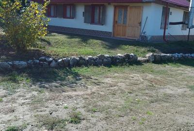 Casă cu 6 camere în Almălău - 4