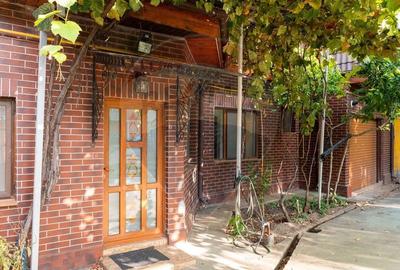 Casa 5 camere + spațiu comercial zona centrala - 2