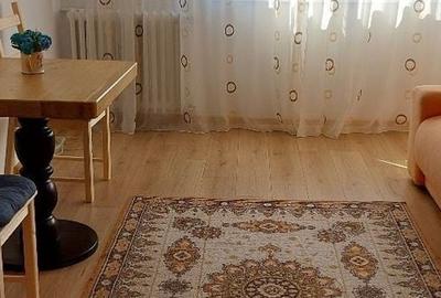 Apartament cu 2 camere decomandat în Titan