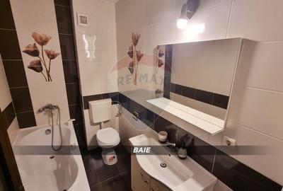 Apartament 3 camere de închiriat bloc nou lift în zona ultra Central - 4