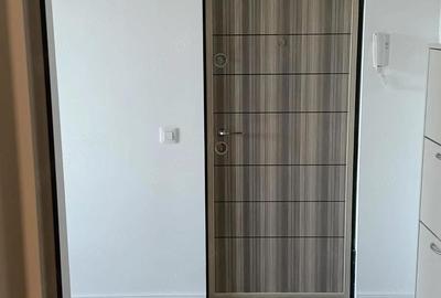 Apartament cu 3 camere semidecomandat în Central - 1