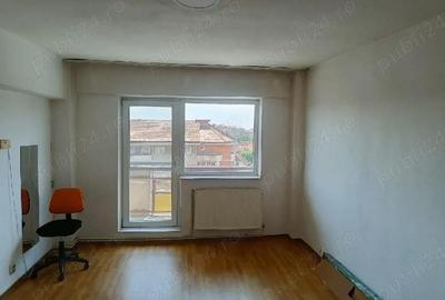 Apartament cu 2 camere decomandat în Central - 2