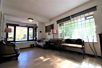 Casă individuală cu 13 camere cu Canalizare în Moșilor - 21