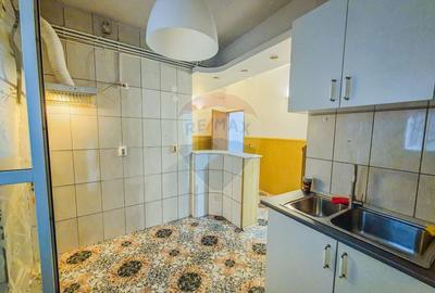 Apartament cu 4 camere semidecomandat în Central - 20