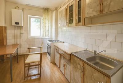 Apartament cu 3 camere decomandat în Cetate - 2