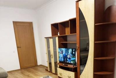 Apartament cu 2 camere de inchiriat | Zona Racadau | Etaj 1/4 - 3