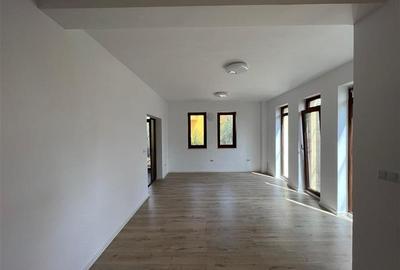 Casa cu 4 camere, 180 mp, situata in cartierul Europa! - 3