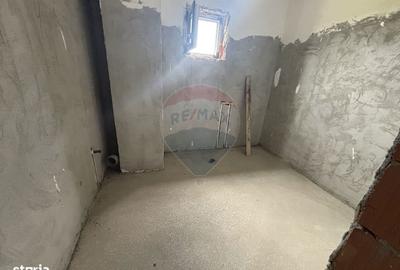 Casă cu 8 camere cu Teren 520 Mp în Balotești - 16