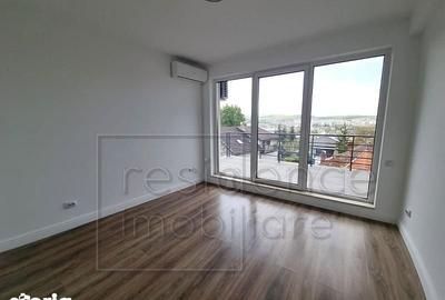 Apartament cu 3 camere în Gruia - 8