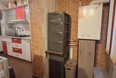 Apartament cu 3 camere decomandat, mobilat în Nicolina - 1