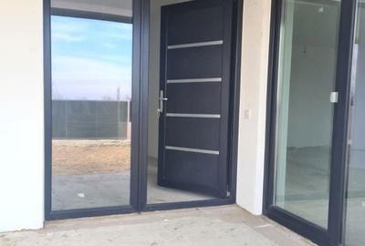 Casă cu 3 camere cu Teren 844 Mp în Central - 9