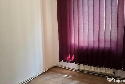 Apartament cu 2 camere semidecomandat în Progresul - 10