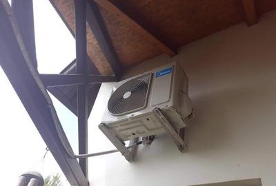 Casă cu 4 camere cu Teren 630 Mp în Central - 3