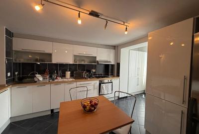 Apartament cu 3 camere decomandat în Dorobanți - 2