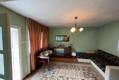 Casă cu 3 camere cu Teren 3200 Mp în Central