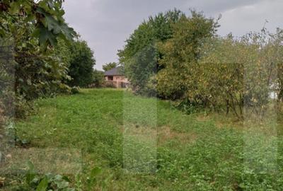 Casă cu 3 camere cu Teren 1856 Mp în Central - 2