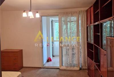 Garsonieră decomandată în Costin Georgian - 2