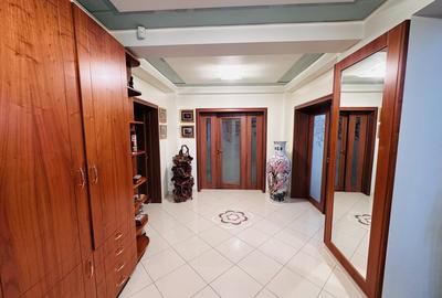 Casă individuală cu 10 camere cu Piscina în Roșu - 13