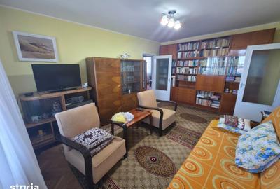 Apartament cu 3 camere semidecomandat în Central - 3