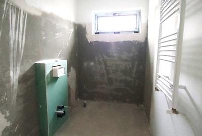 Duplex cu 5 camere cu Canalizare în Central - 11