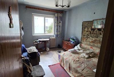 Apartament cu 3 camere decomandat în Rahova - 4