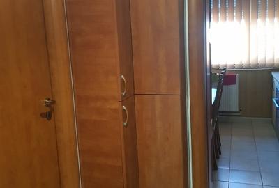 Apartament semidecomandat în Bucureștii Noi