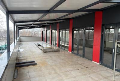 Spațiu comercial, de 225 mp, în P-ța Muncii - 8