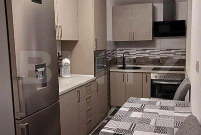 Apartament cu 3 camere semidecomandat, mobilat în Fabric