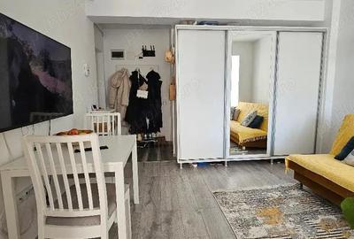 Garsonieră decomandată în Central - 1