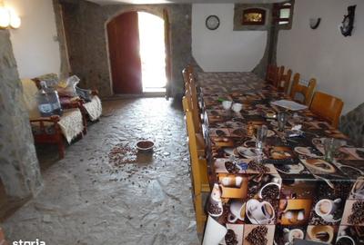 Casă cu 4 camere cu Teren 1700 Mp în Călugareni - 1