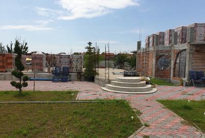 Casă cu 5 camere cu Teren 2600 Mp în Central - 11