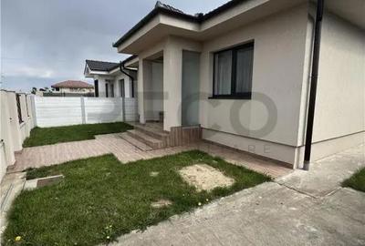Casă cu 3 camere cu Teren 500 Mp în Sânmartin - 9