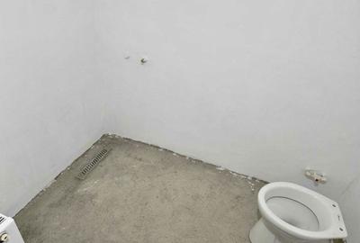 Apartament cu 3 camere decomandat în Petros - 1