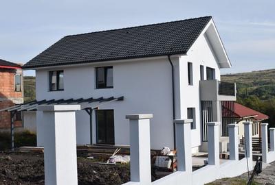 Casă individuală cu 5 camere cu Teren 700 Mp în Chinteni - 2