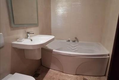 Vedere frontala la mare inchiriere 2 cam lux, terasa, loc de parcare termen lung - 6