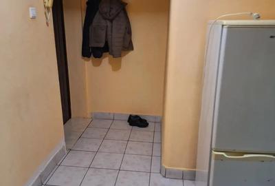 Inchiriez apartament 2 camere - 4