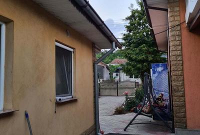 Casă cu 6 camere cu Teren 1100 Mp în Cozia - 2