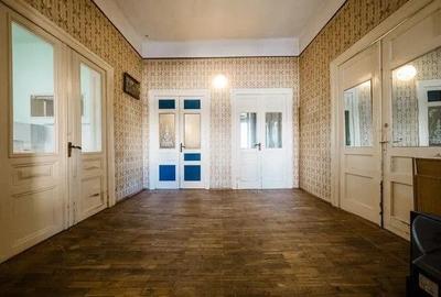 Vila istorica de patrimoniu - 160 mp/teren 262 mp - 8