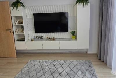 Apartament cu 2 camere decomandat în Tractorul - 3