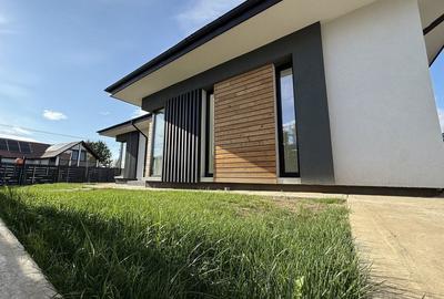 Casă cu 4 camere în Miroslava - 1