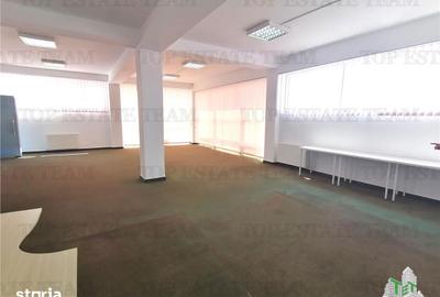 Spațiu comercial, de 220 mp, în Central